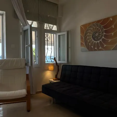 Cali-waves Apartment *